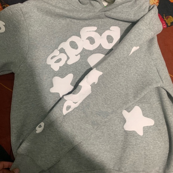 Grey Spider Beluga Hoodie - Picture 2 of 5